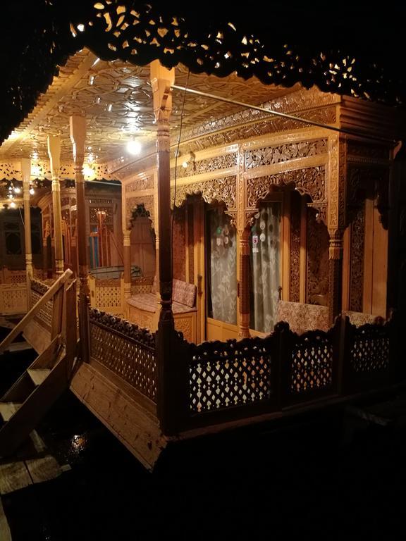 House Boat Hardy Palace Srinagar  Exterior photo