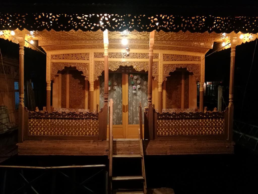 House Boat Hardy Palace Srinagar  Exterior photo